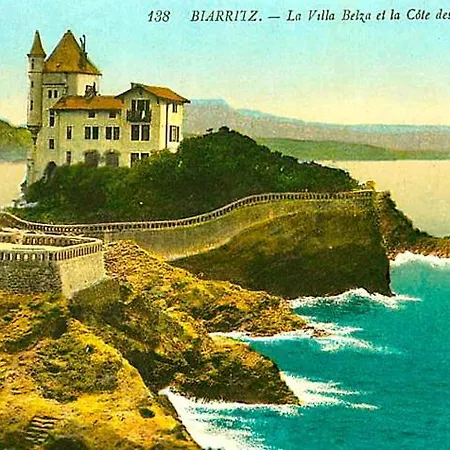 Apartment 200 Metres -cote Des Basques-,