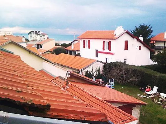 Apartman 200 Metres -cote Des Basques-, *